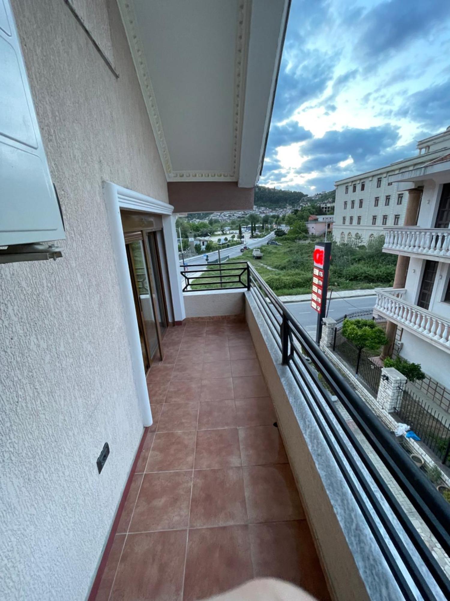 Vila At Berat Exterior foto