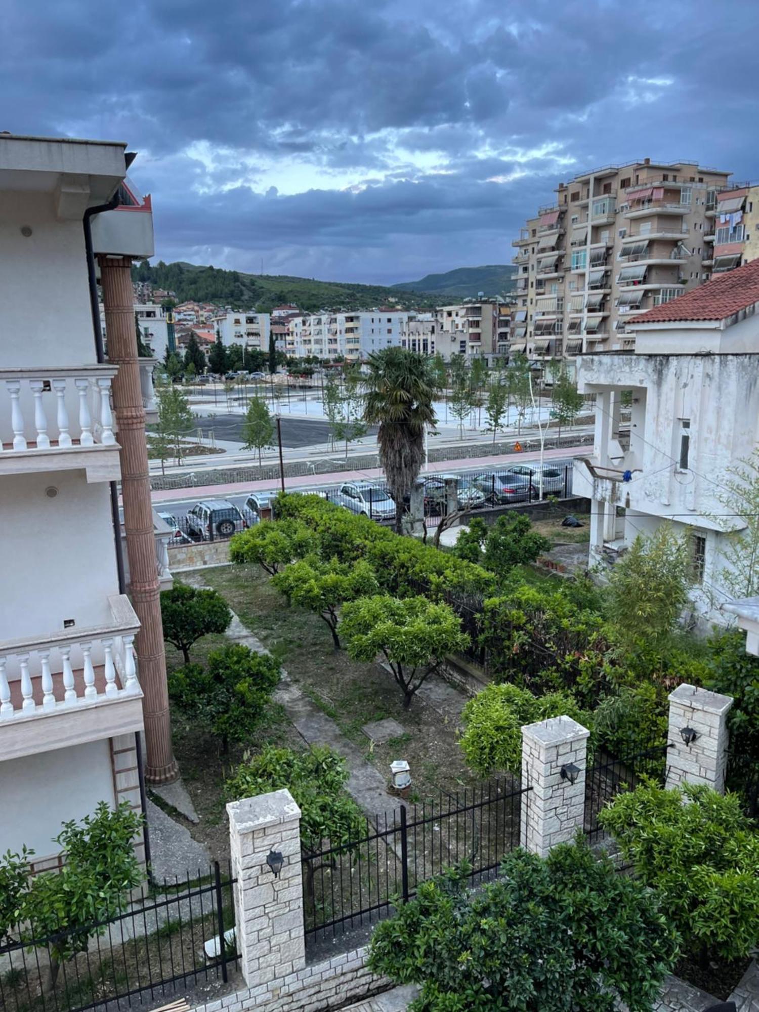 Vila At Berat Exterior foto